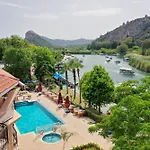 Caria Luxury 4*